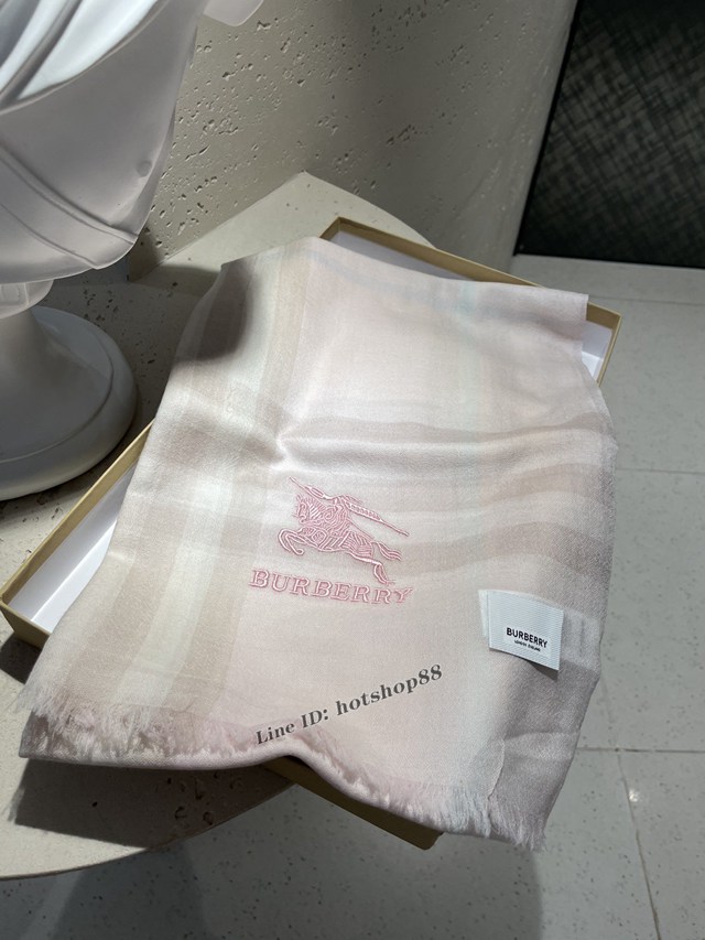 BURBERRY專櫃新款巴寶莉進口山羊絨女款圍巾披肩 mmyj1578